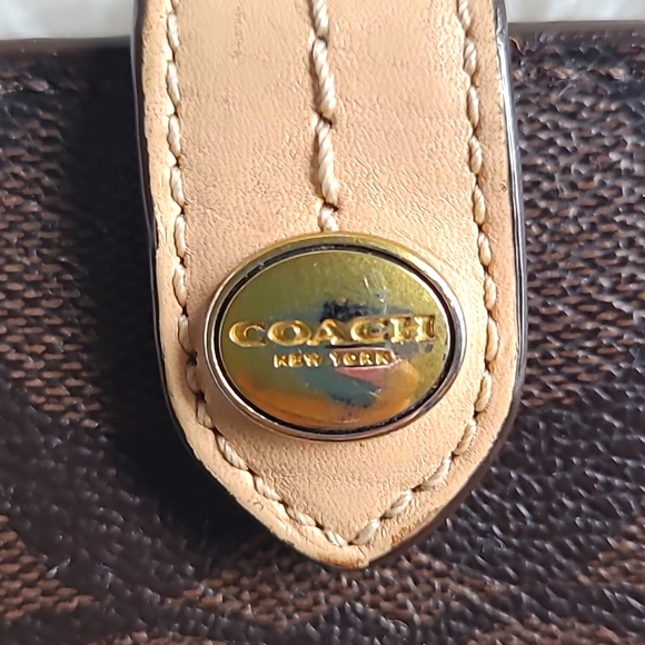 Coach Wallet - Picture 3 of 5